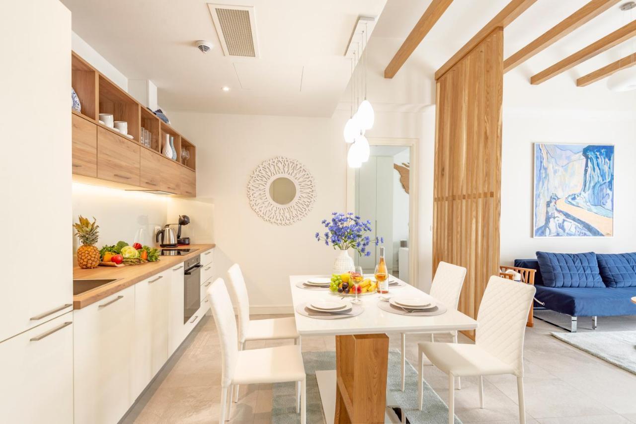 Lustica Apartments Central 蒂瓦特 外观 照片