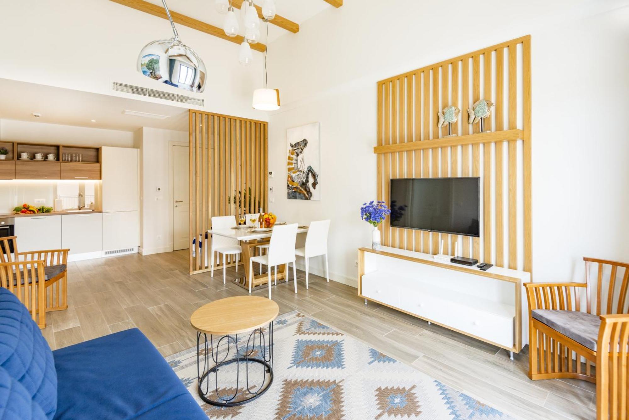 Lustica Apartments Central 蒂瓦特 客房 照片